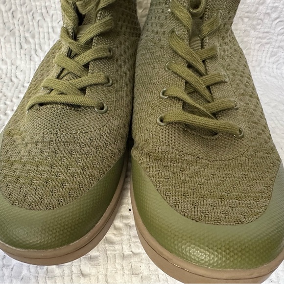 SUAVS Women's The Legacy Sneaker in Olive Size 10 - Picture 4 of 8